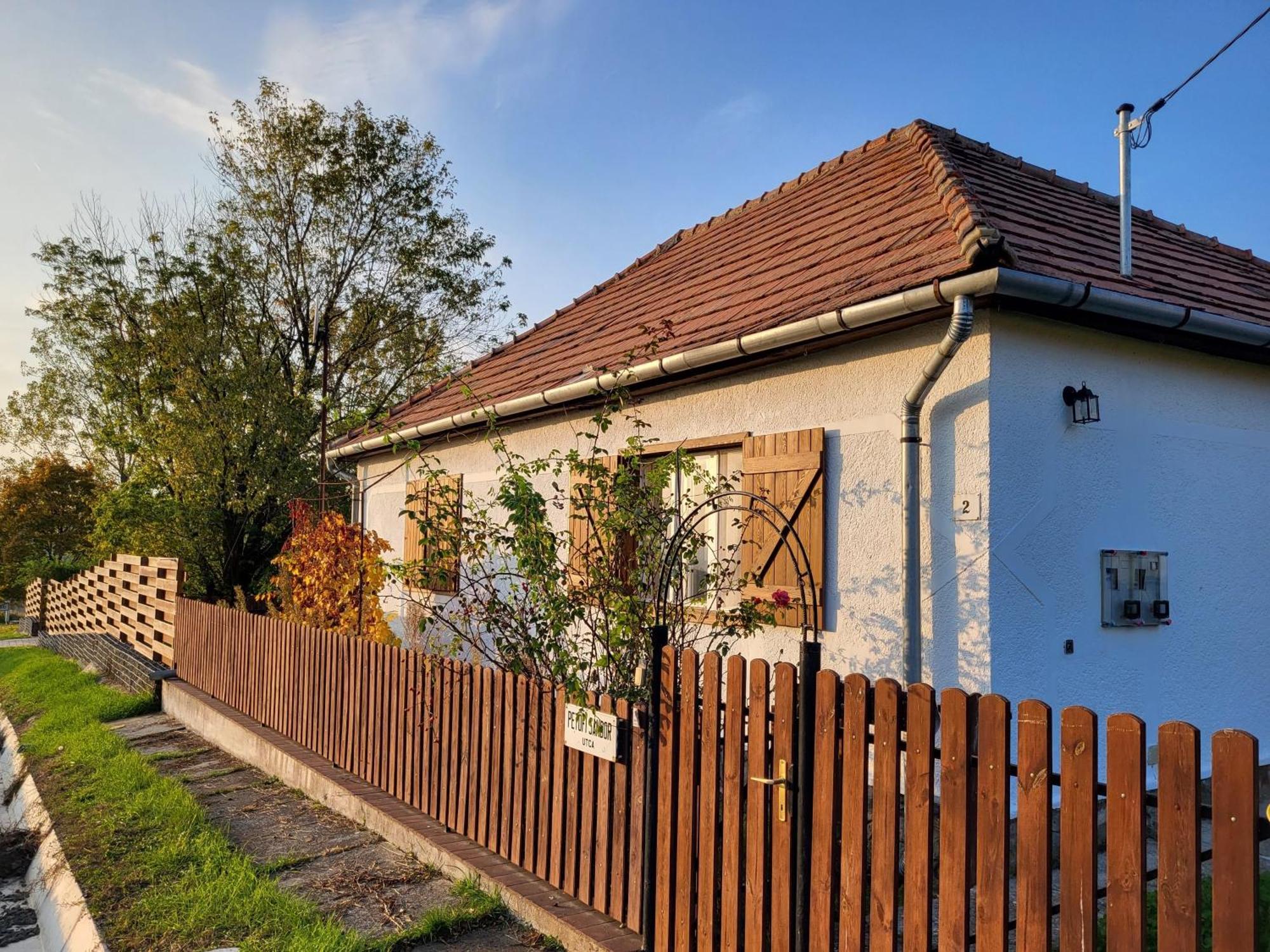 Tepke Guesthouse Garáb エクステリア 写真